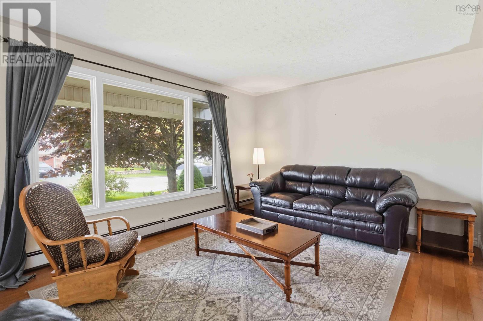 Property 4 of 48 of 12 Cedar Crescent