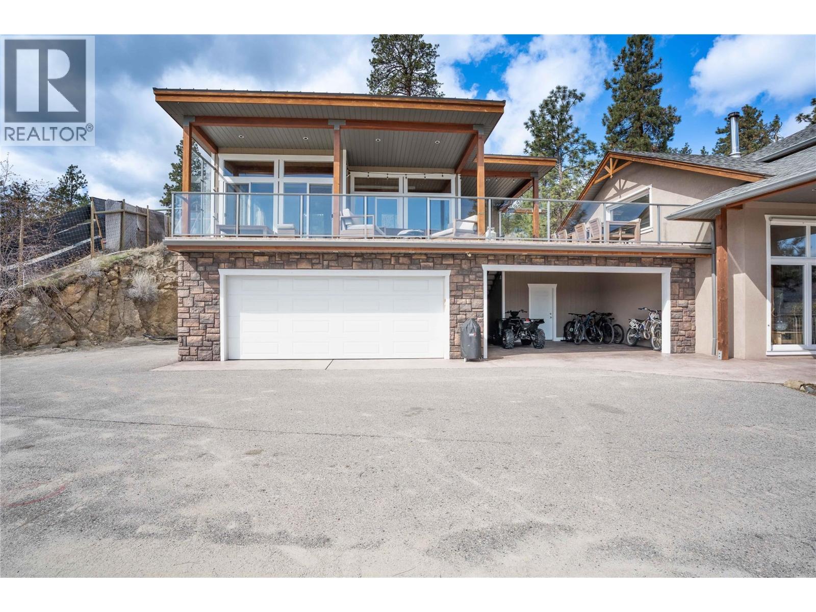 6220 Simpson Road, Summerland