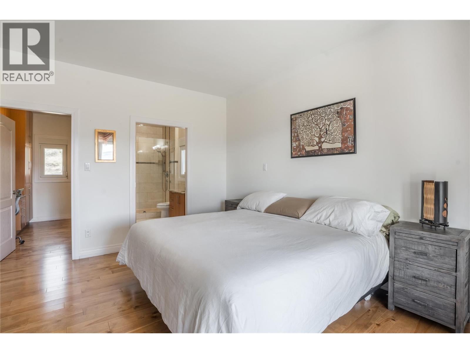 6220 Simpson Road, Summerland