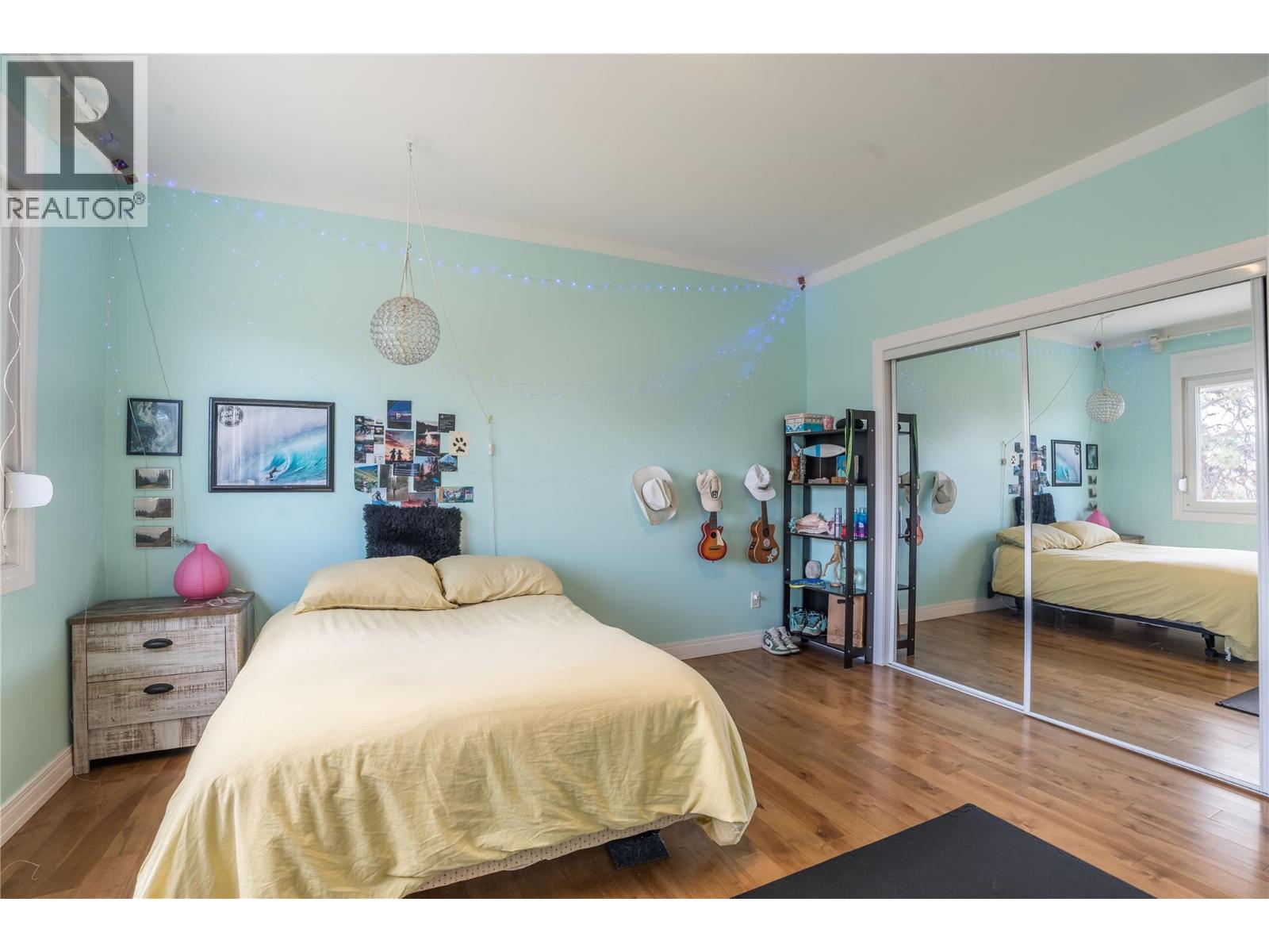 6220 Simpson Road, Summerland
