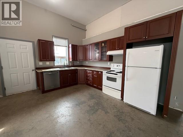 6220 Simpson Road, Summerland