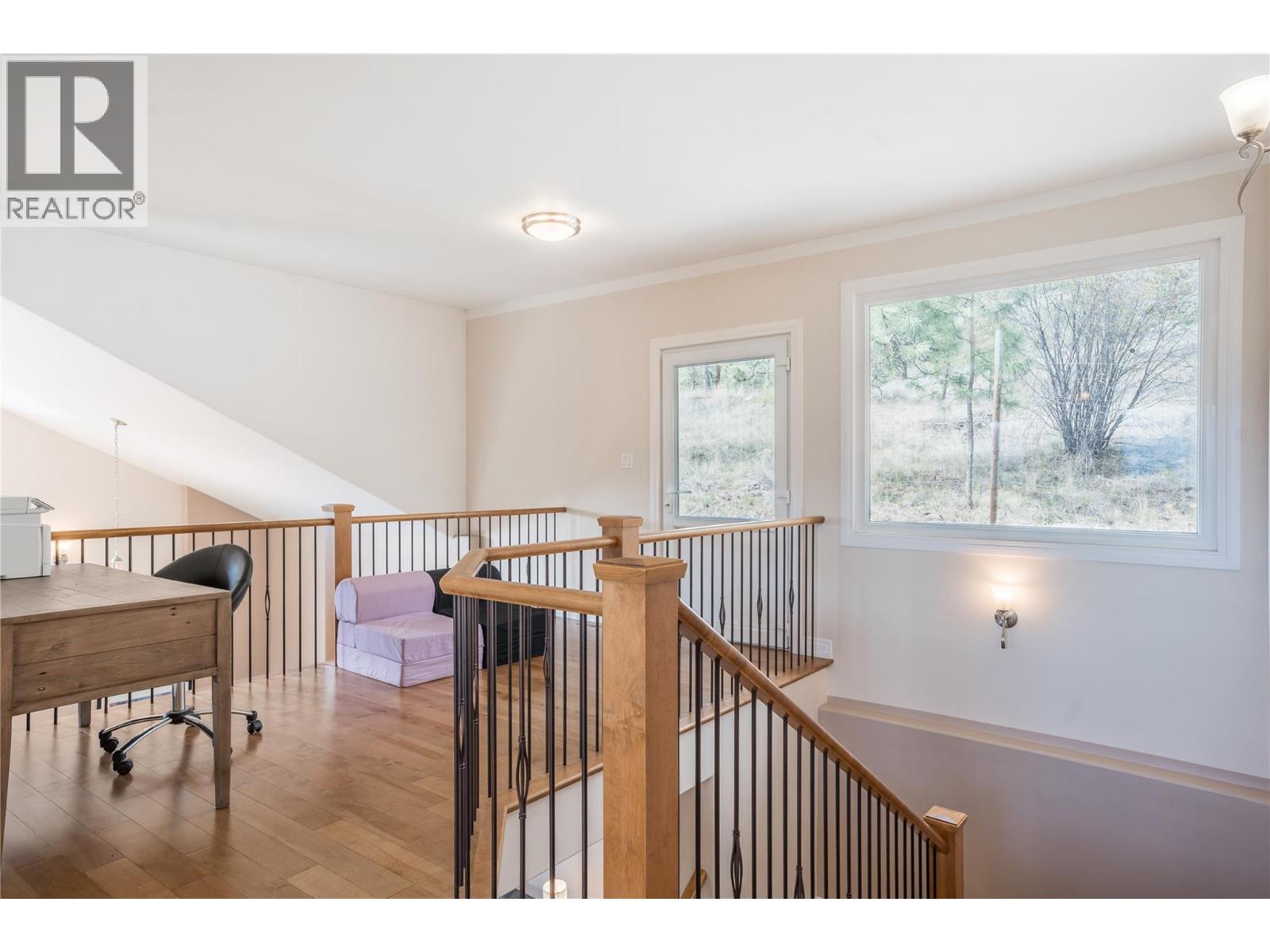 6220 Simpson Road, Summerland