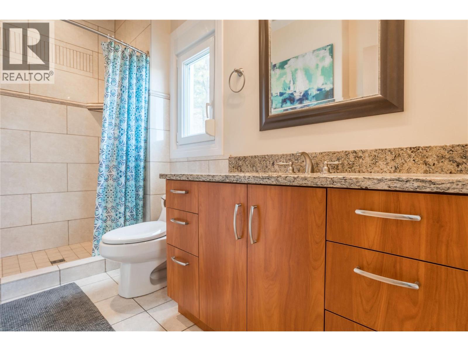 6220 Simpson Road, Summerland