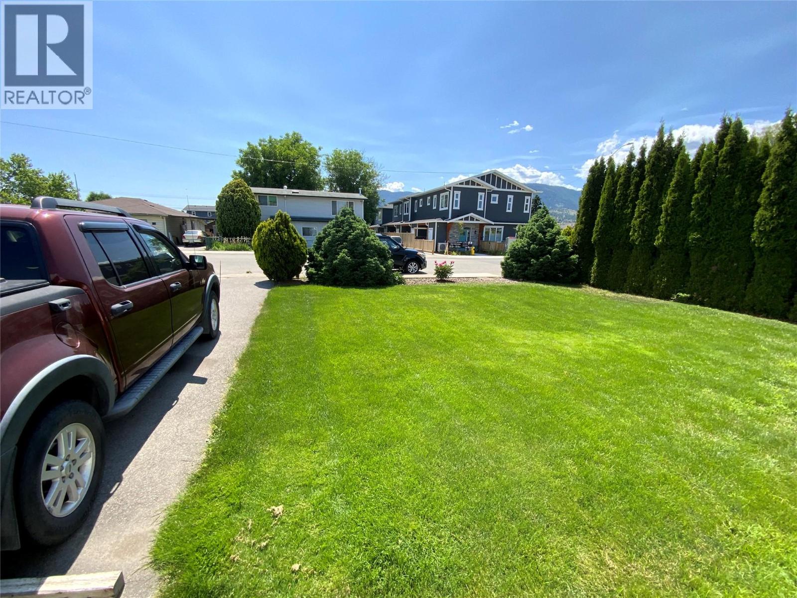  449 Conklin Avenue, Penticton