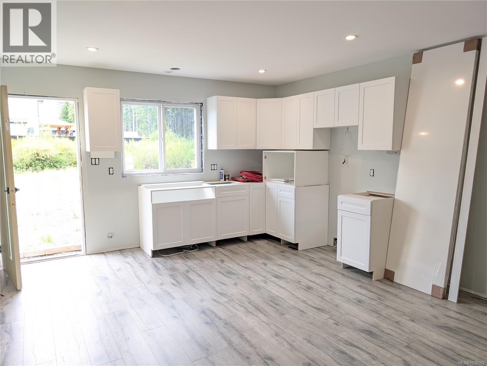 149 Edgewood Dr - 33