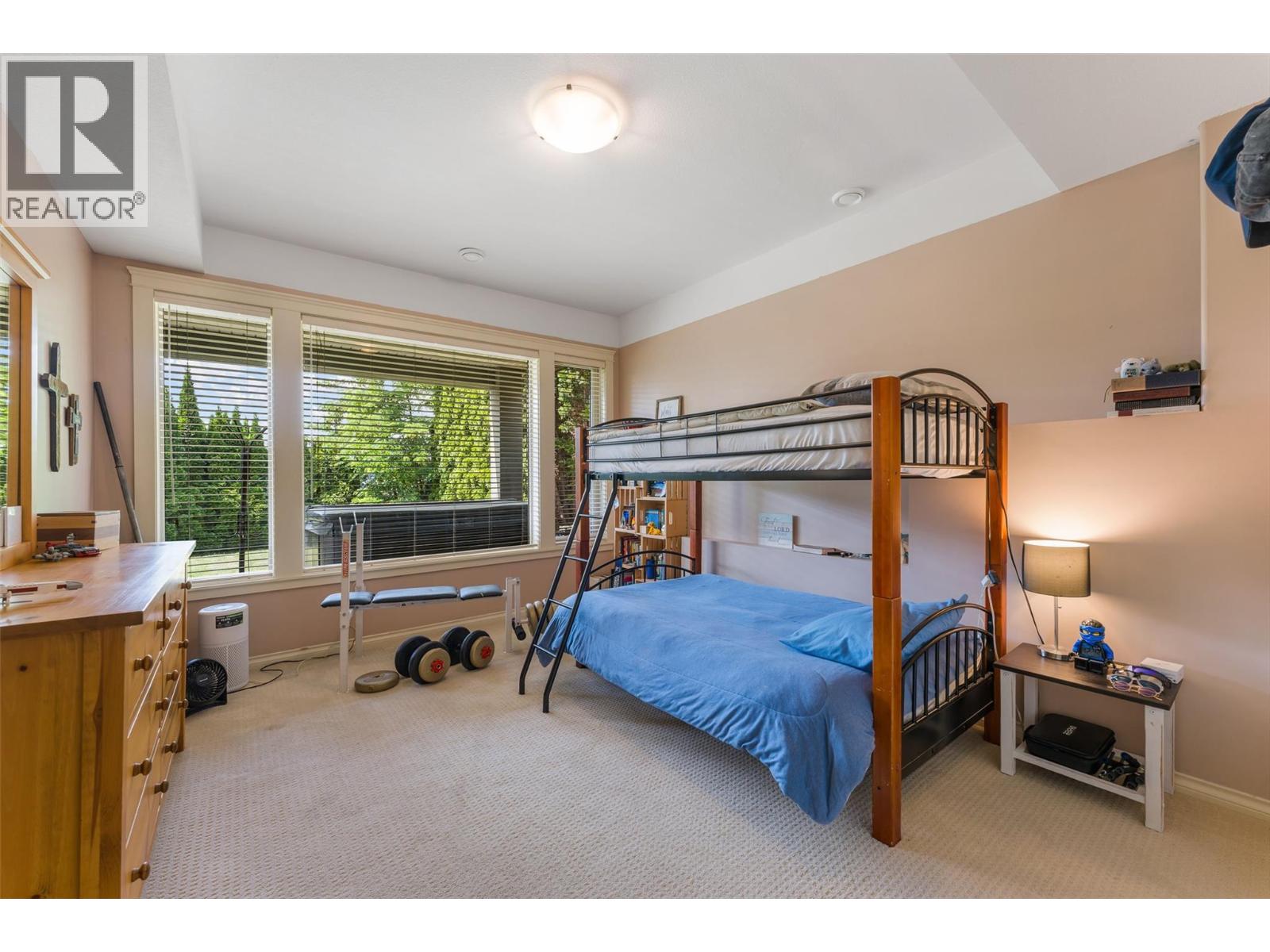 1090 Hume Avenue, Kelowna