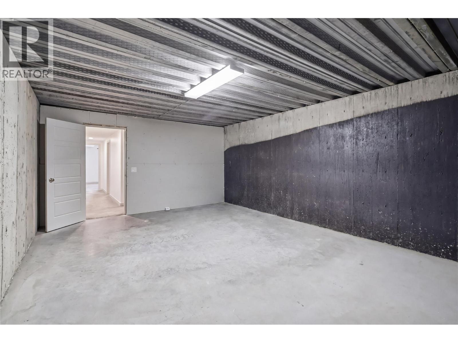 #18 1250 ABERDEEN Drive - 42
