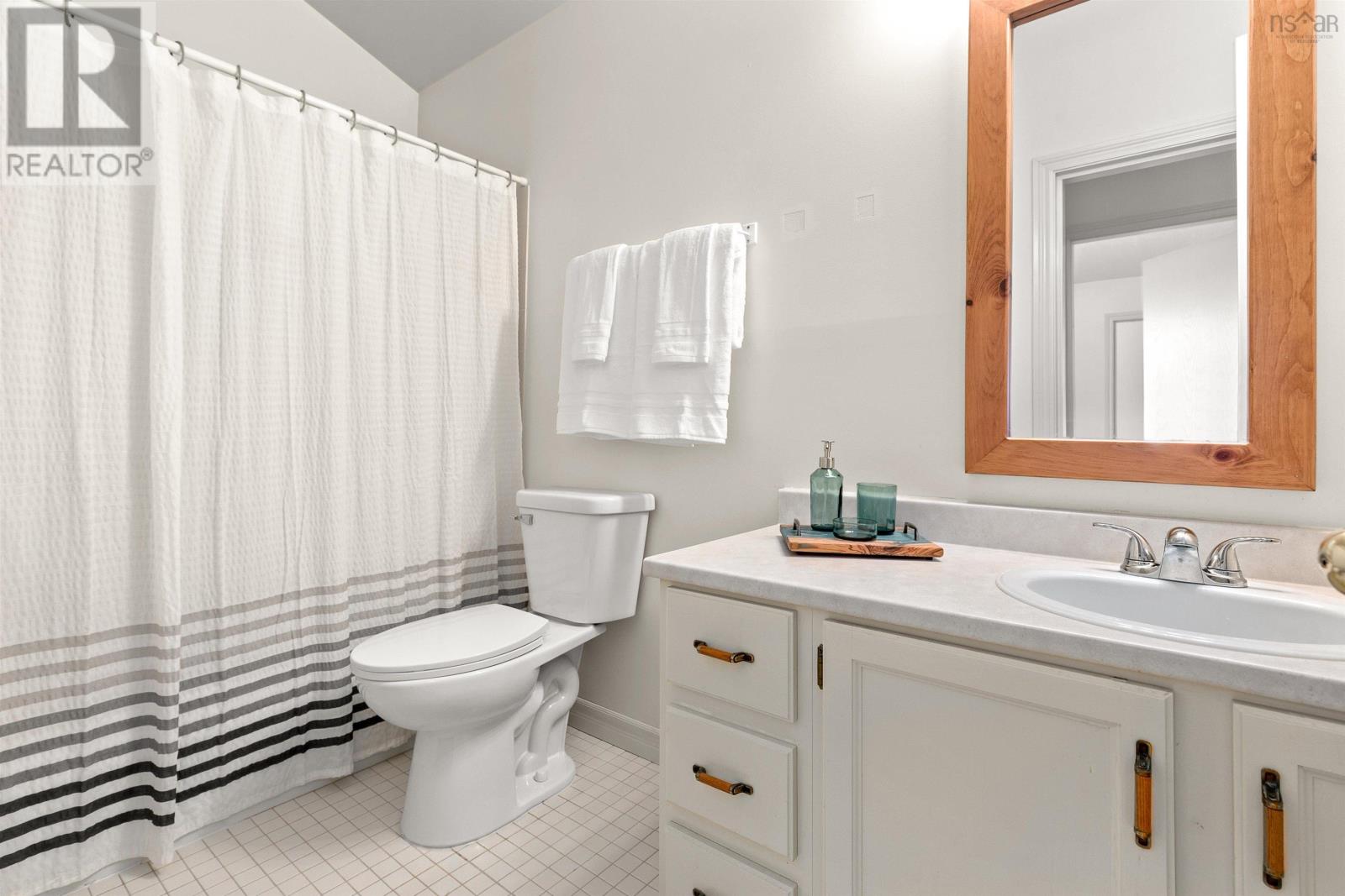 Property 23 of 40 of 203/204 25 Ocean Marina Drive