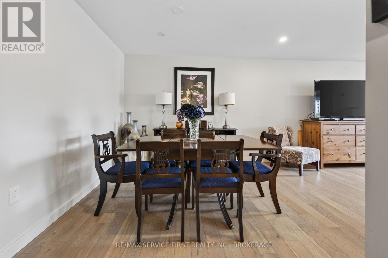 #509 165 ONTARIO STREET - 10