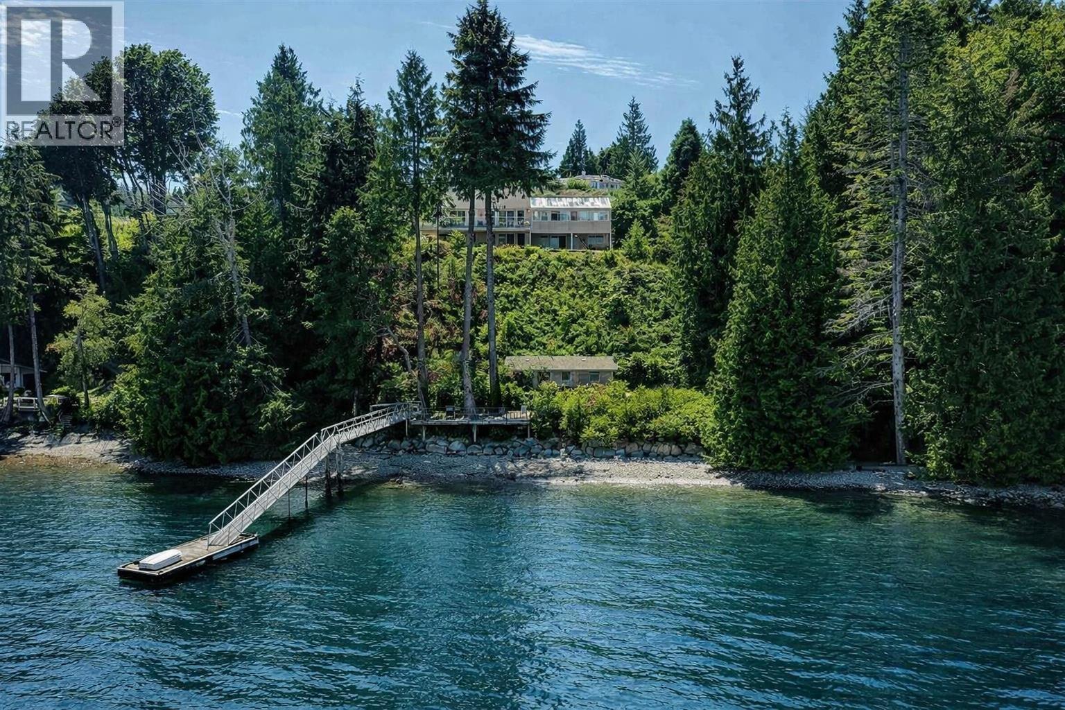 6448 N GALE AVENUE, Sechelt
