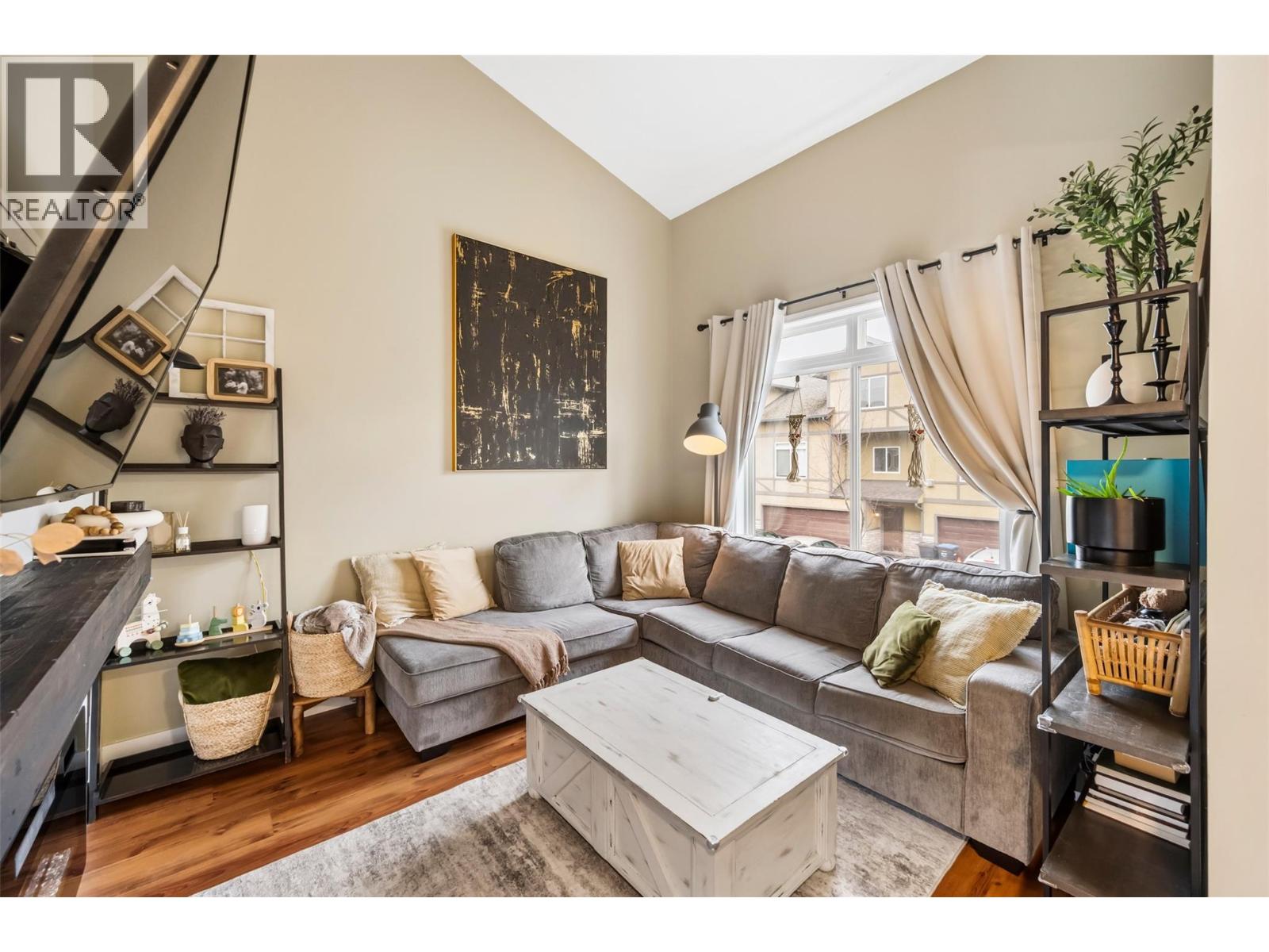 #127 48 GALT Avenue - 1