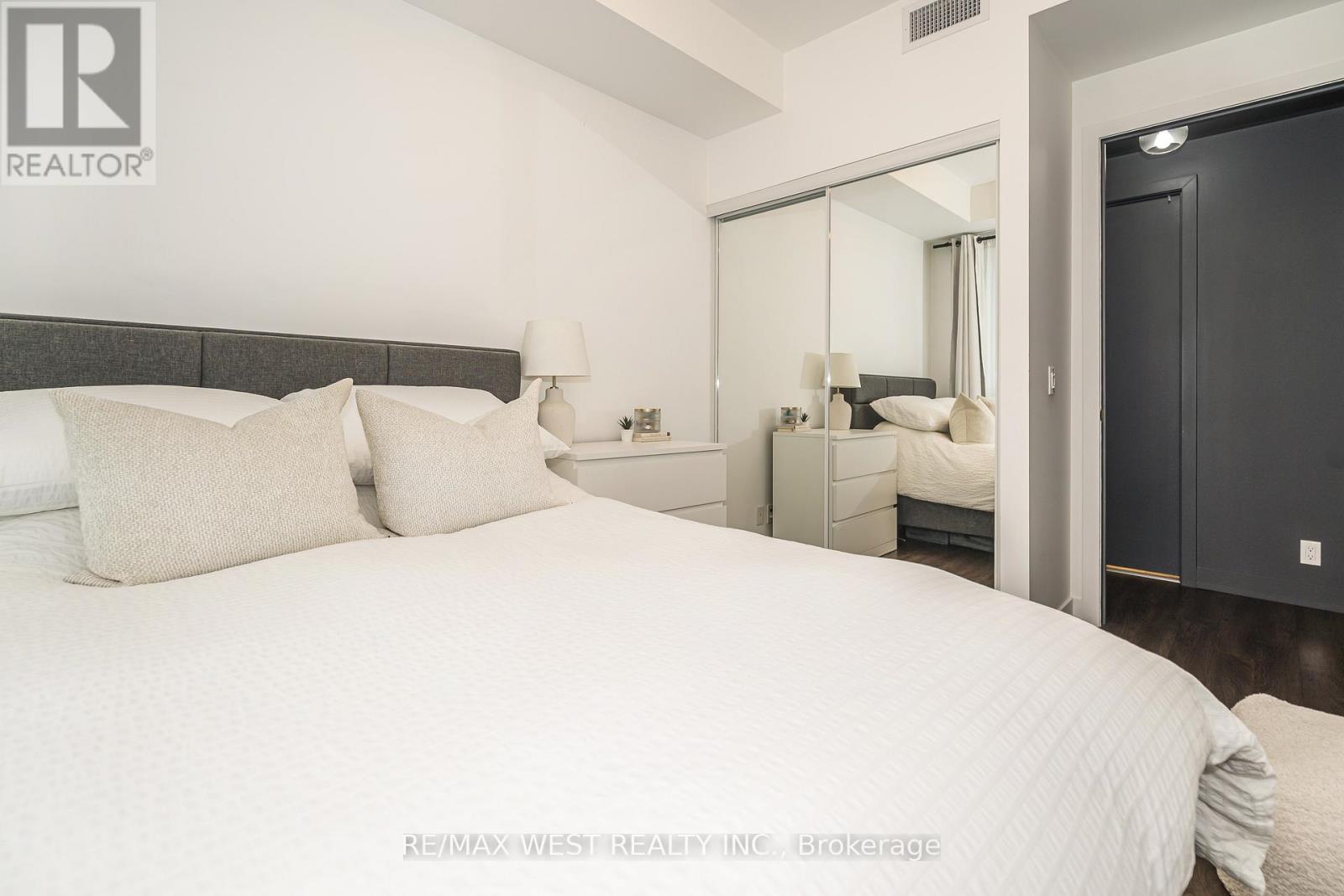 #1705 10 PARK LAWN ROAD - 28
