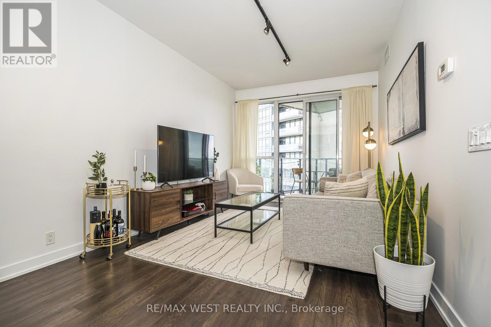 #1705 10 PARK LAWN ROAD - 11