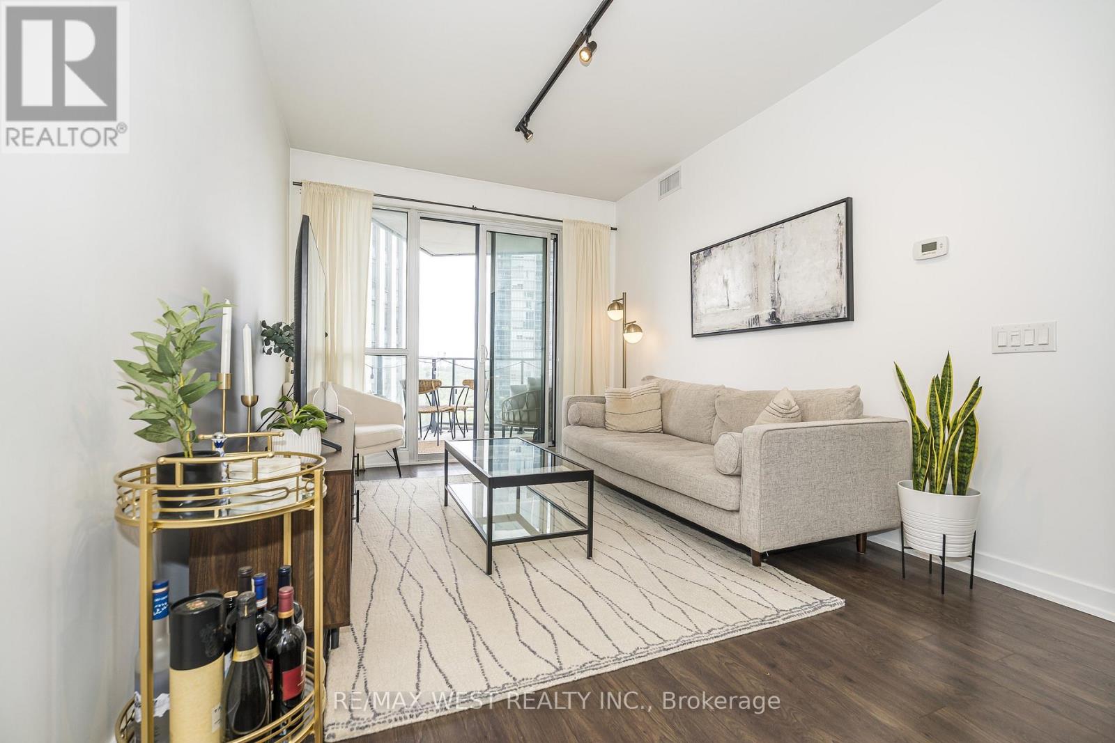 #1705 10 PARK LAWN ROAD - 12