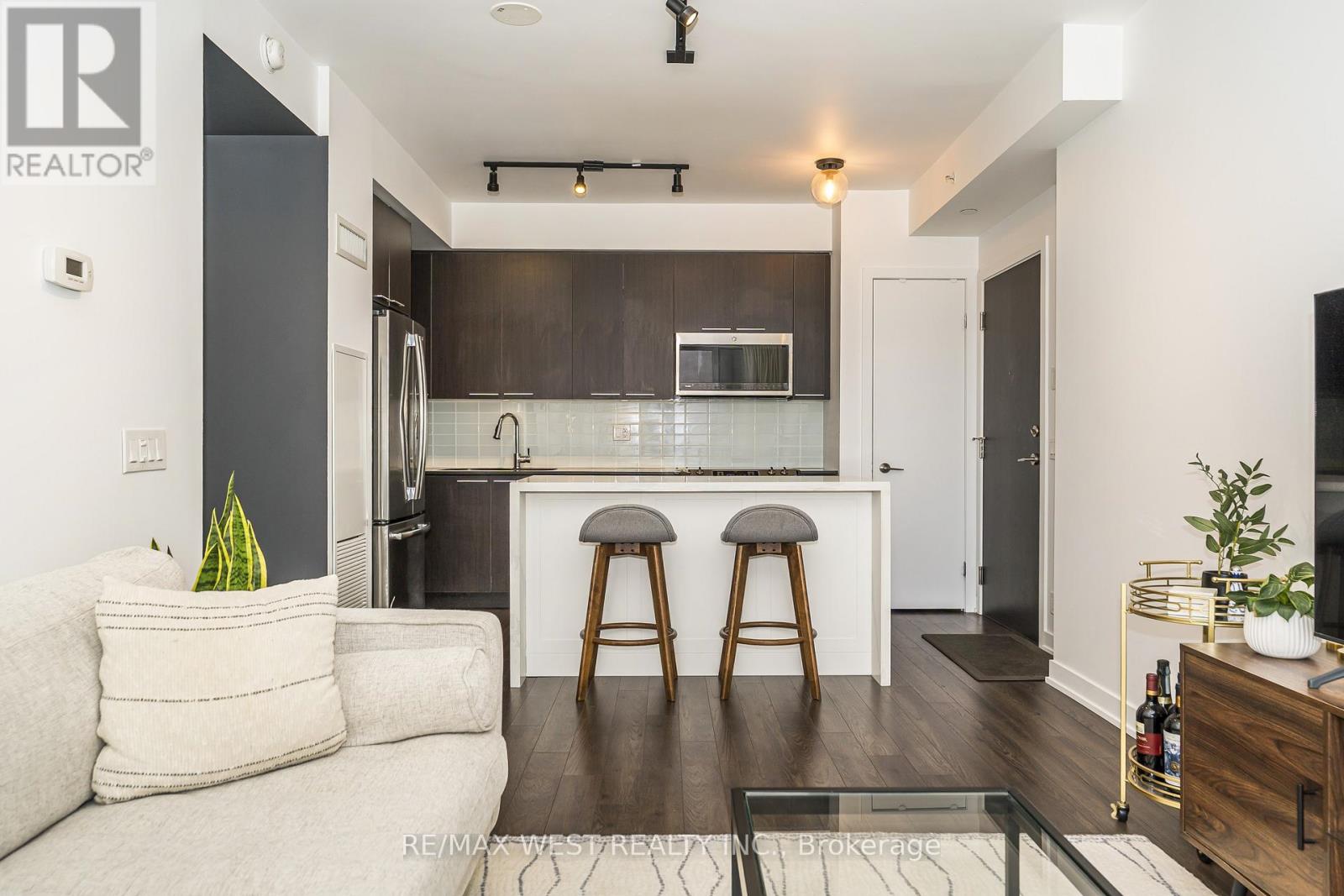 #1705 10 PARK LAWN ROAD - 17