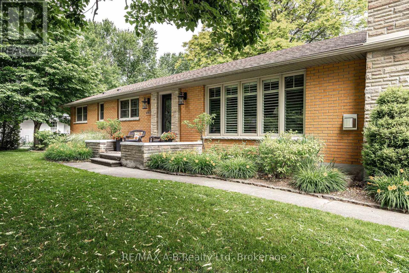 491 ELIZABETH STREET - Image 4