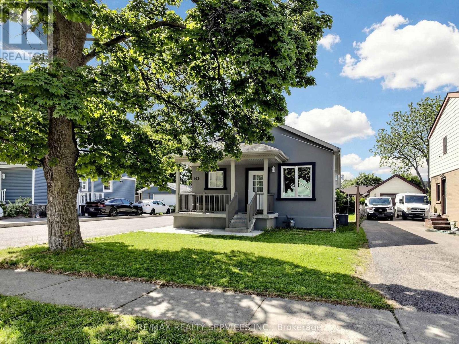 102 WOODWARD AVENUE - 1