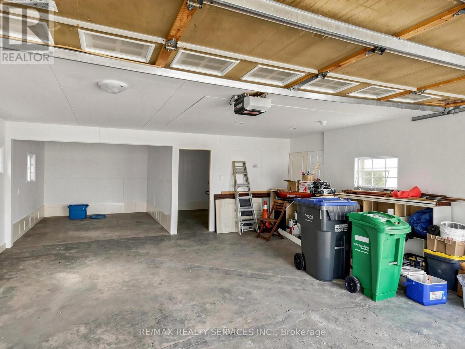 102 WOODWARD AVENUE - 34