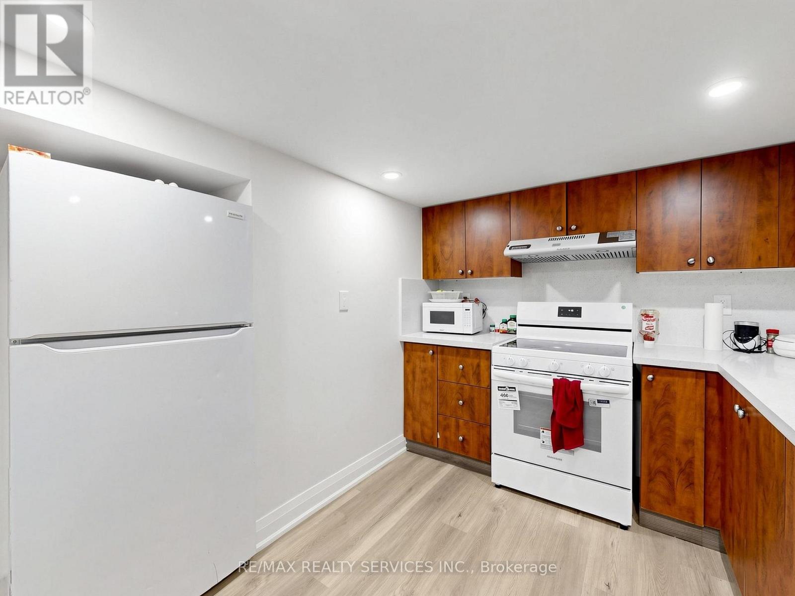 102 WOODWARD AVENUE - 26