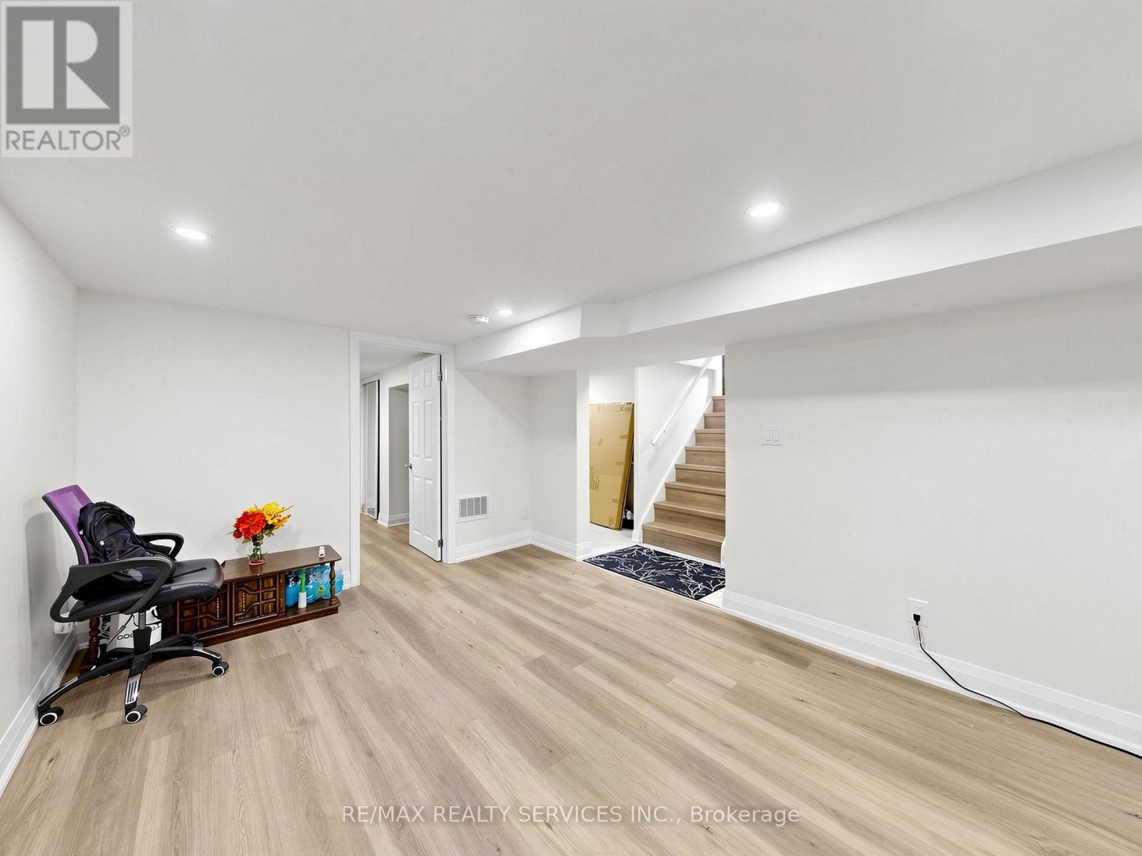102 WOODWARD AVENUE - 28