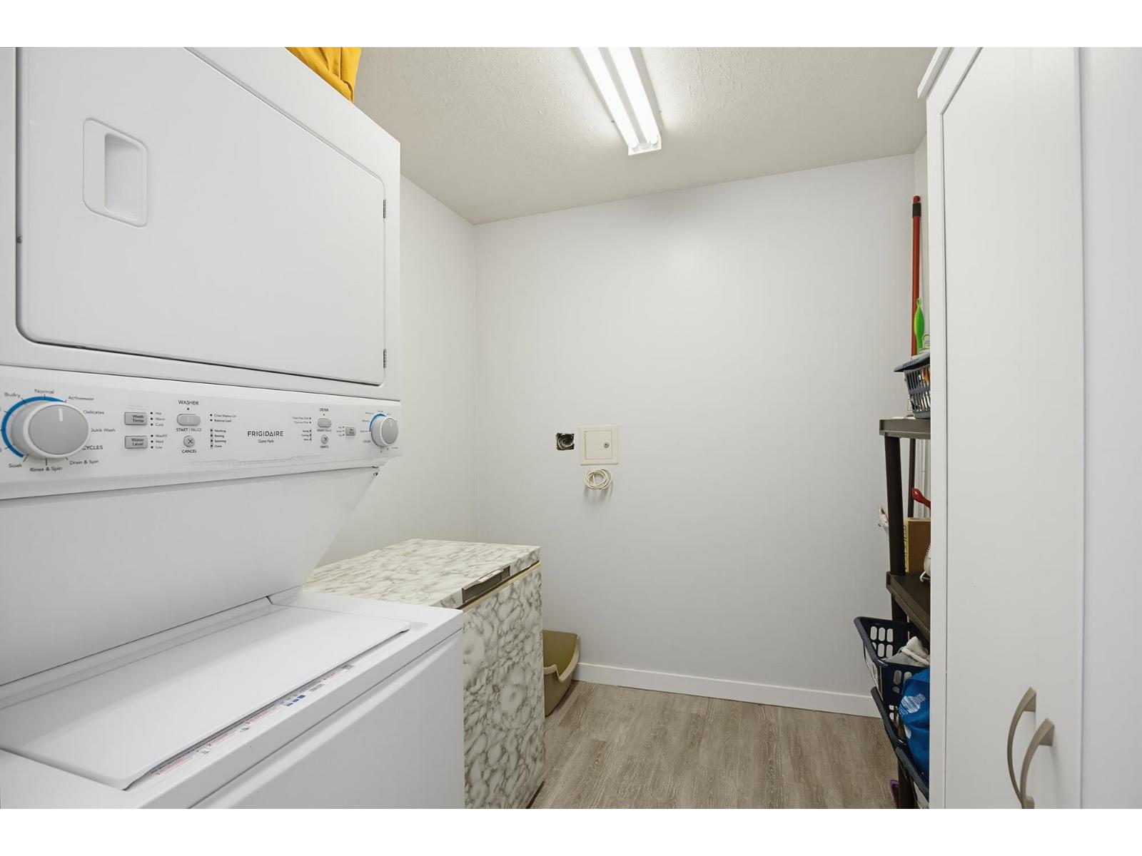 Thumbnail 38