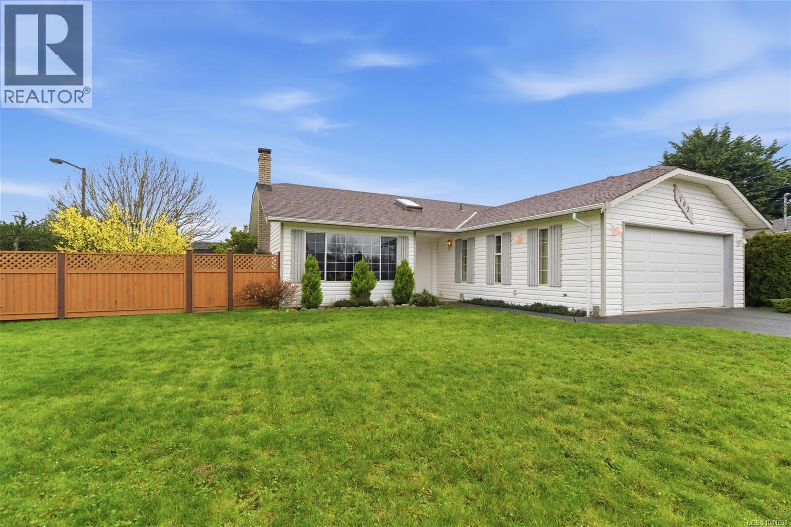 702 Forsyth Ave - 10