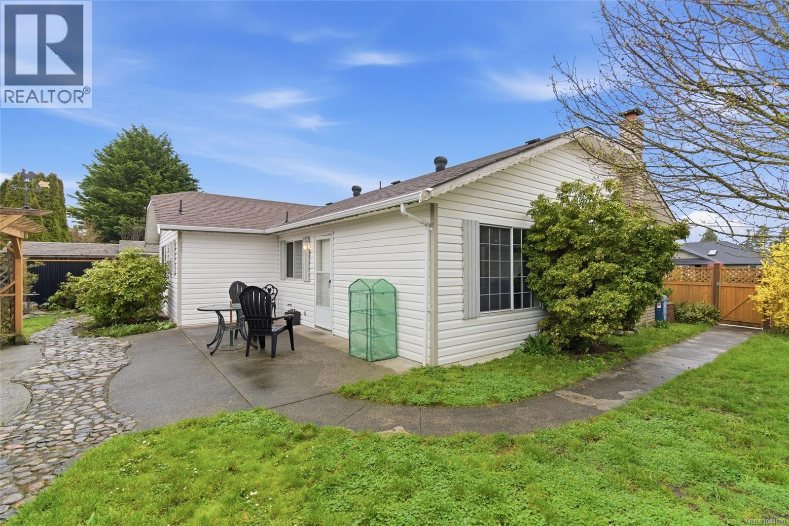 702 Forsyth Ave - 9