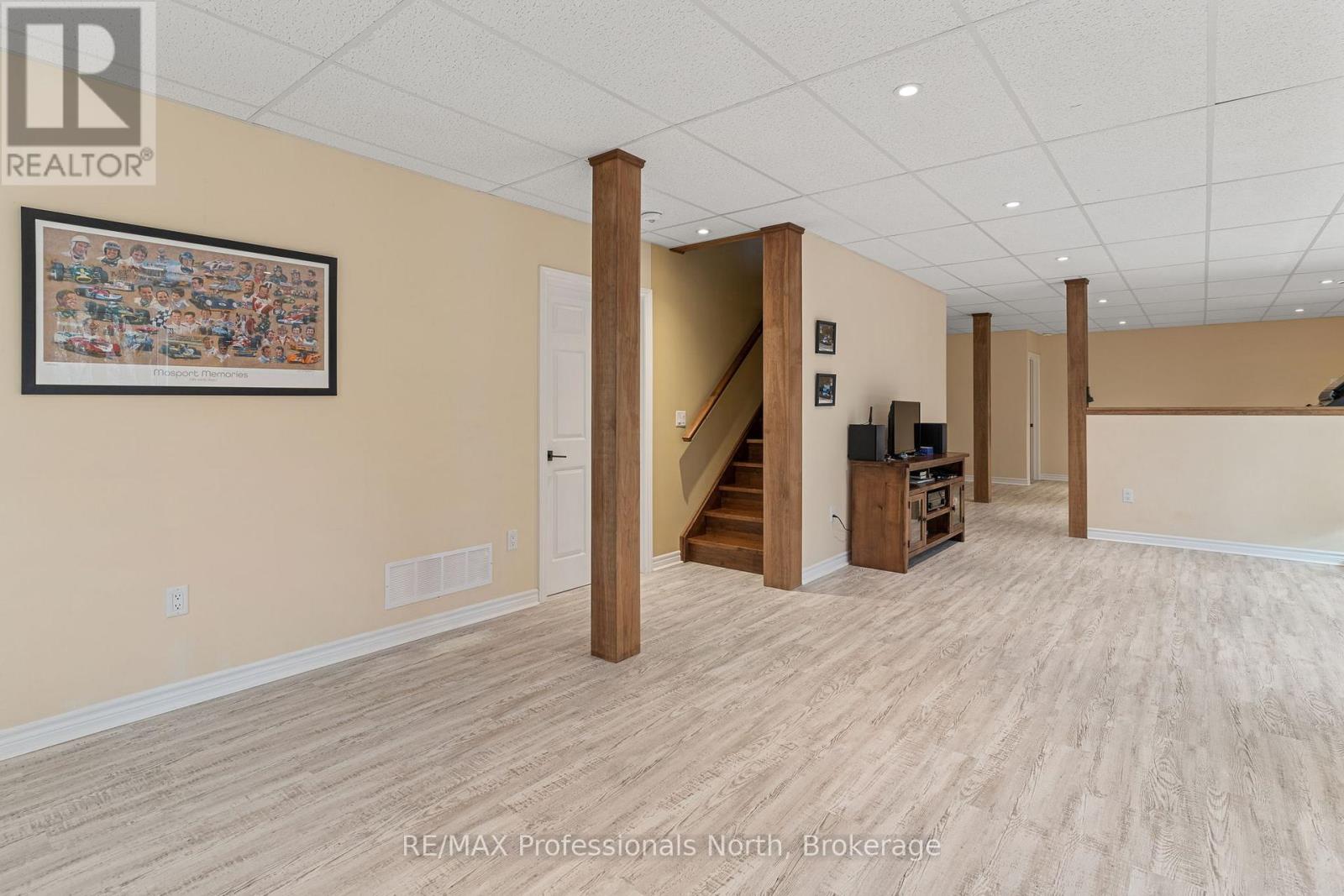 253 RIDGEVIEW ROAD - Image 28
