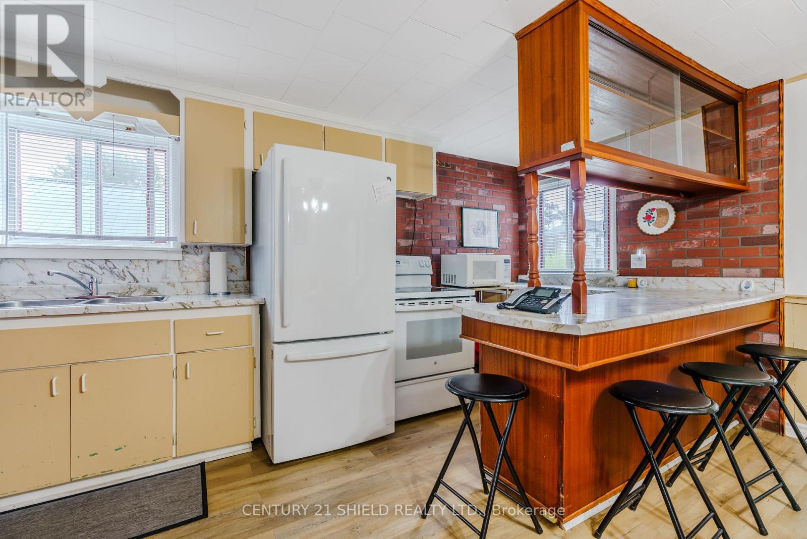 1245 NOTRE DAME STREET W - 19