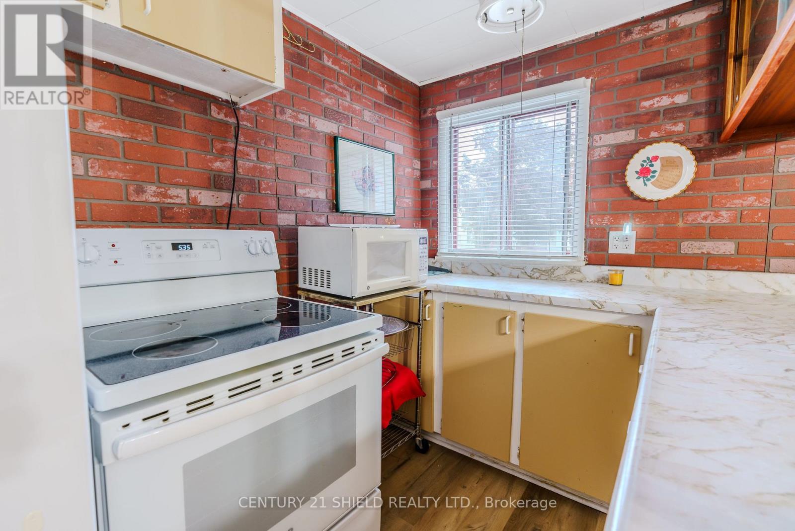1245 NOTRE DAME STREET W - 20