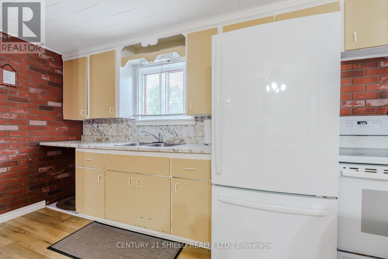 1245 NOTRE DAME STREET W - 21