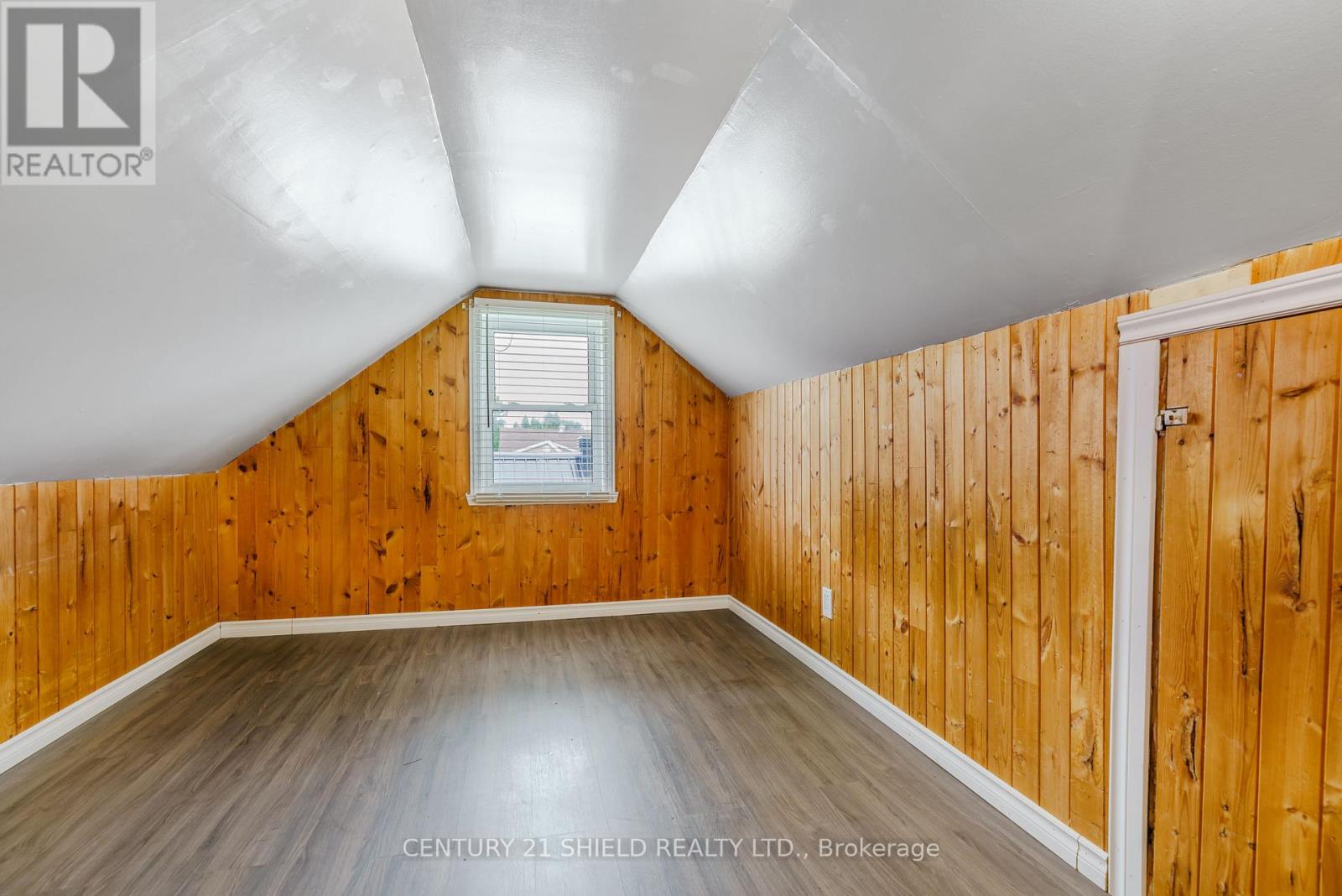 1245 NOTRE DAME STREET W - 26
