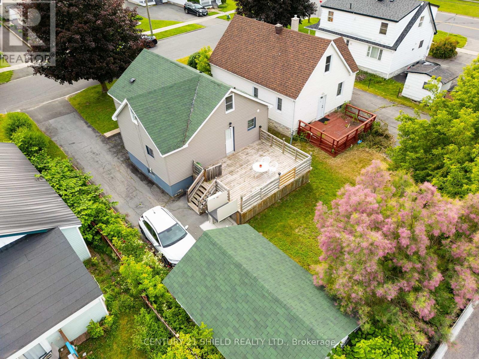1245 NOTRE DAME STREET W - 5
