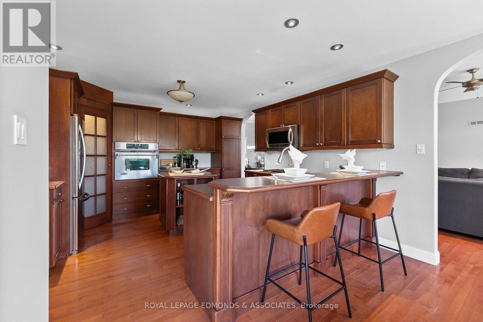 162 PLEASANT VIEW DRIVE - 12