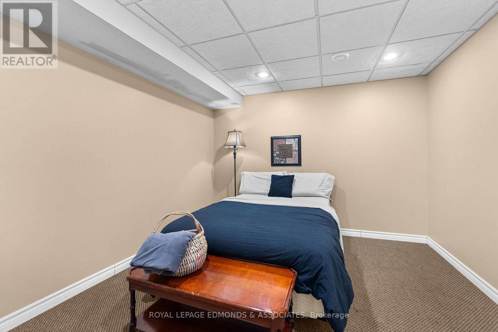 162 PLEASANT VIEW DRIVE - 31
