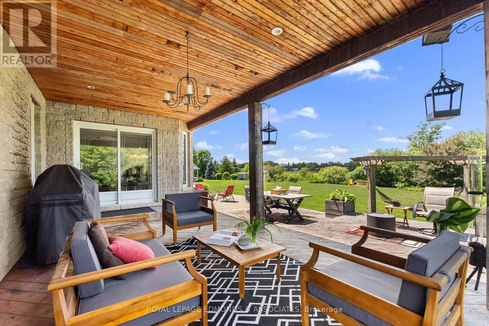 162 PLEASANT VIEW DRIVE - 34