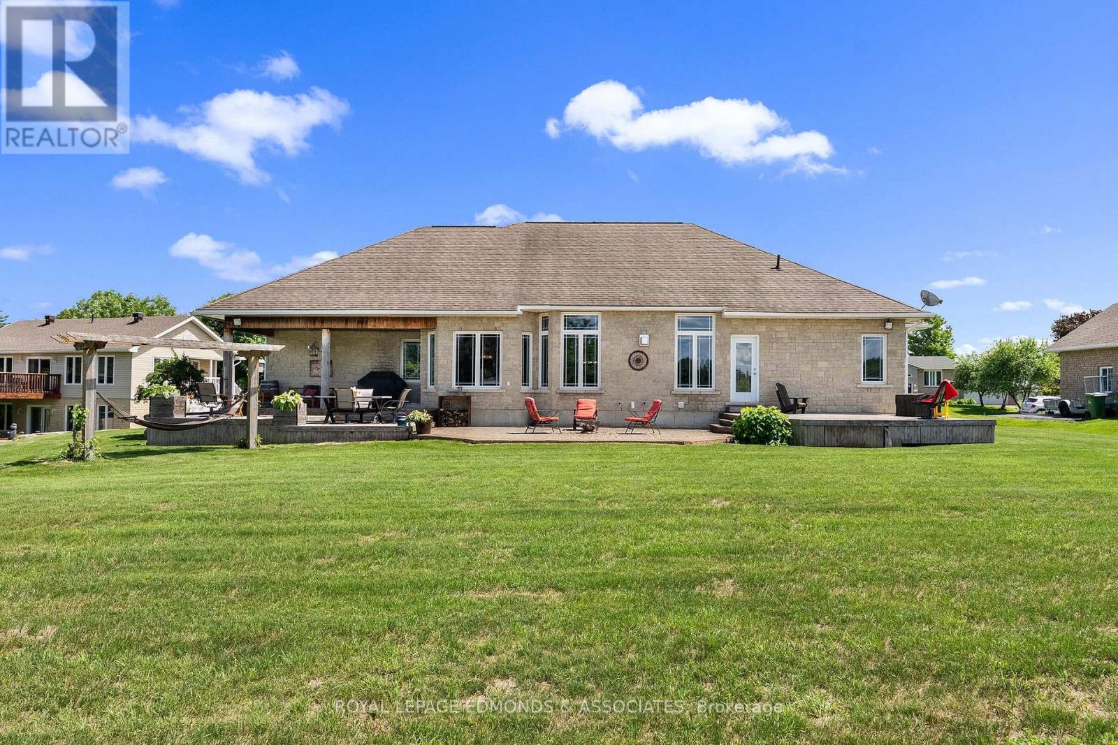 162 PLEASANT VIEW DRIVE - 39