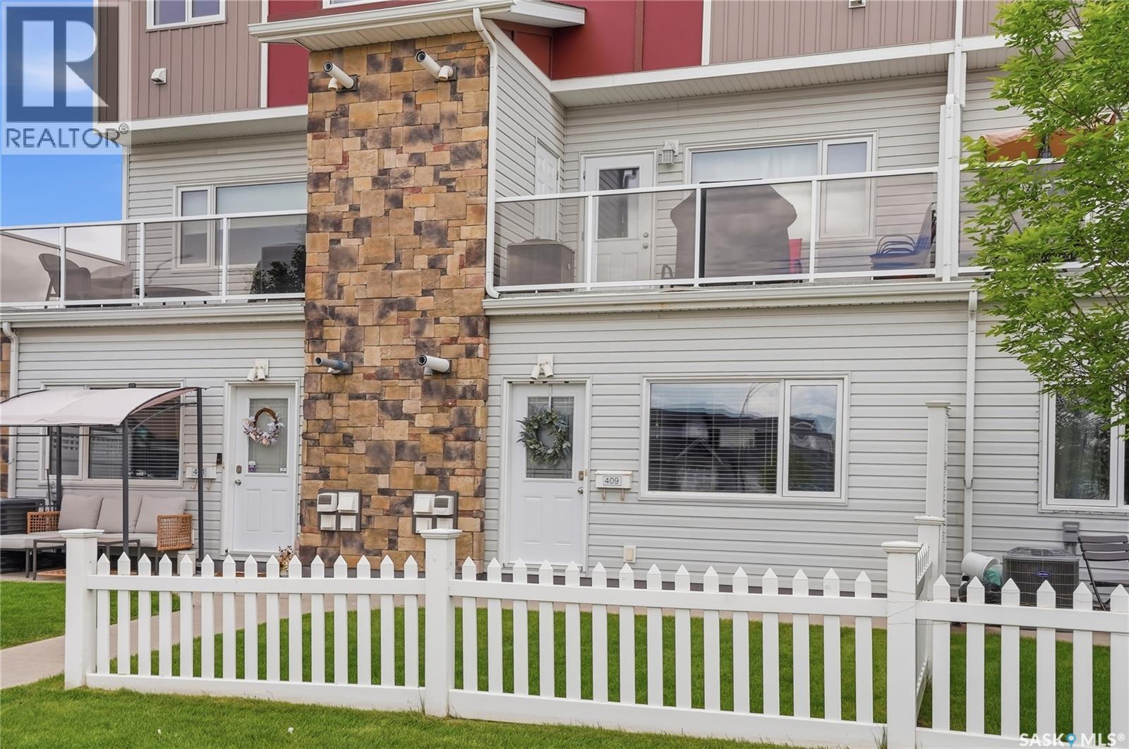 #409 225 Hassard CLOSE - 2