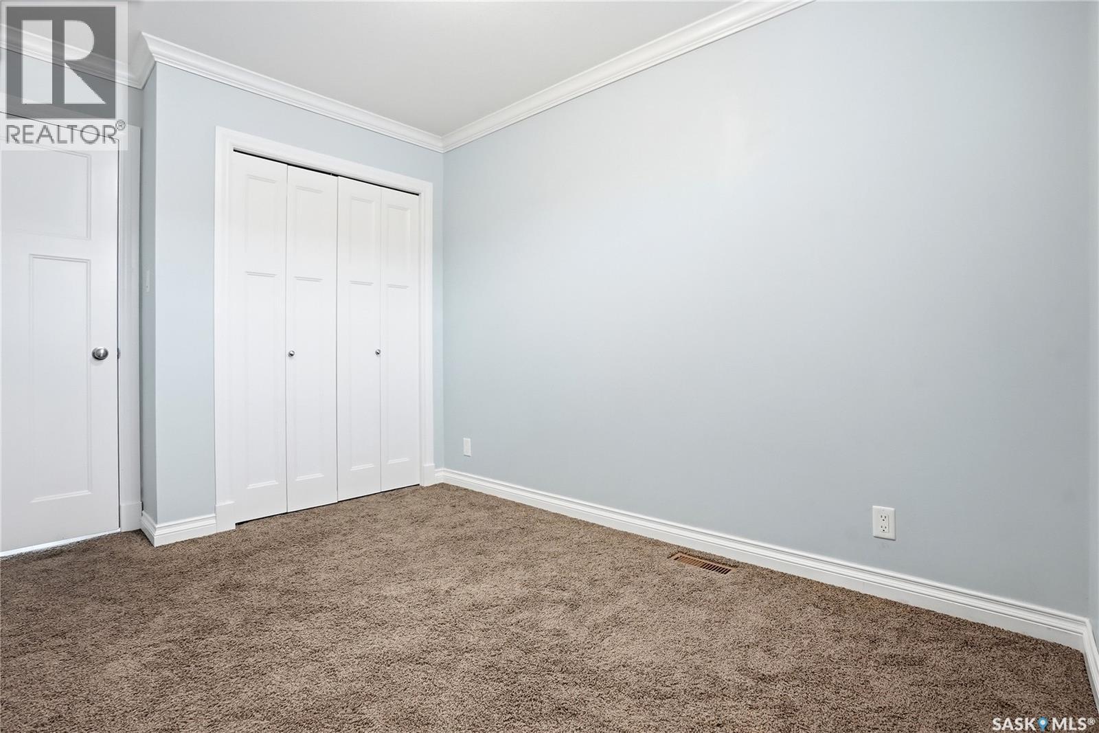 #409 225 Hassard CLOSE - 22