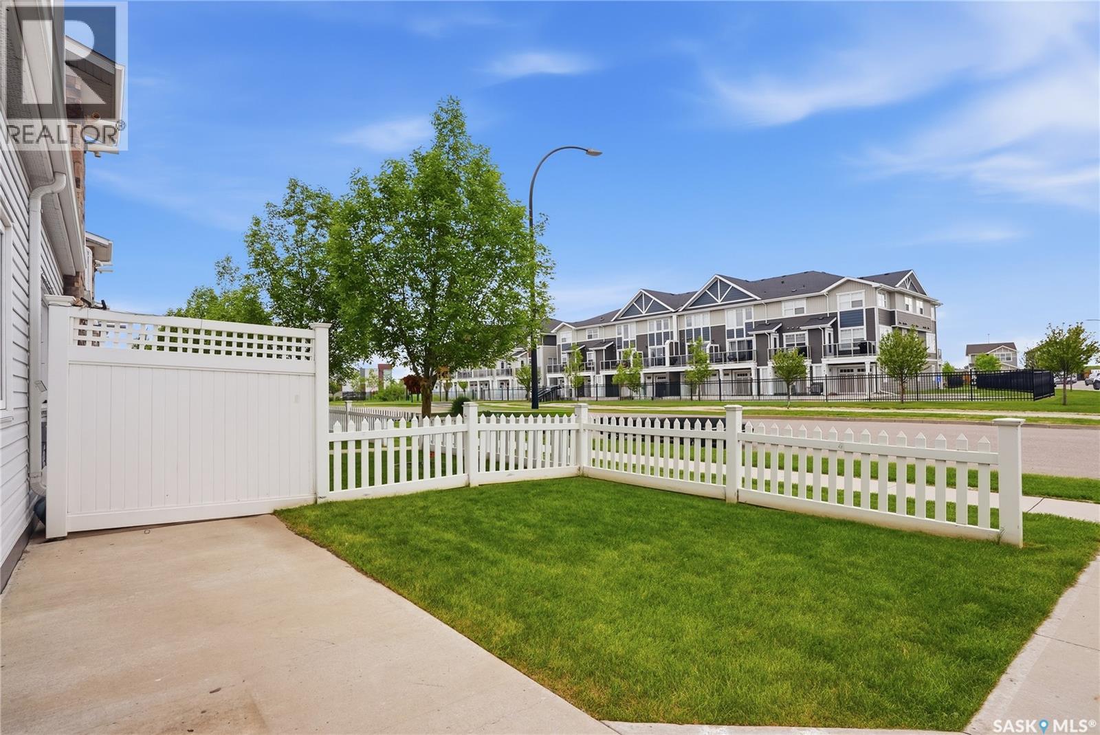 #409 225 Hassard CLOSE - 4