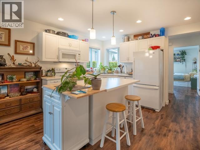 #4 4415 MANSON AVE - Image 3
