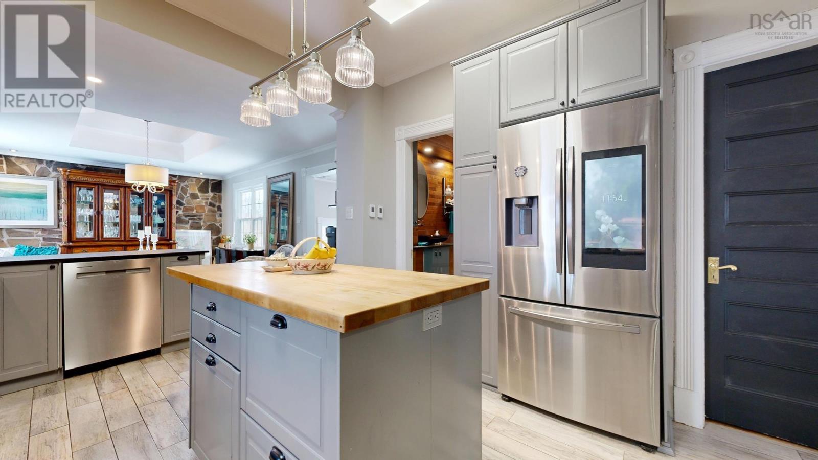 1484 Bridge Street - 11