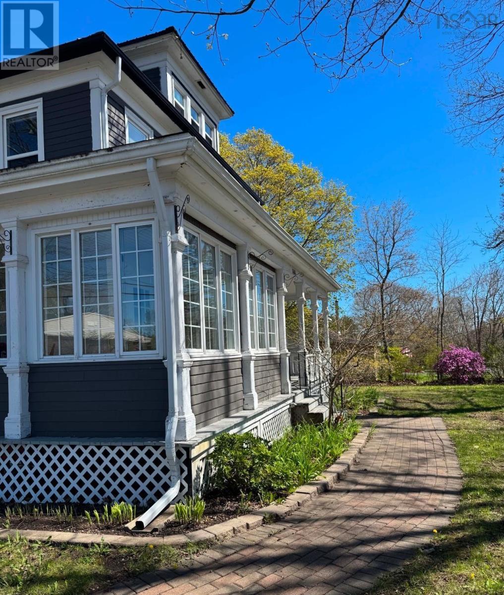 1484 Bridge Street - 2