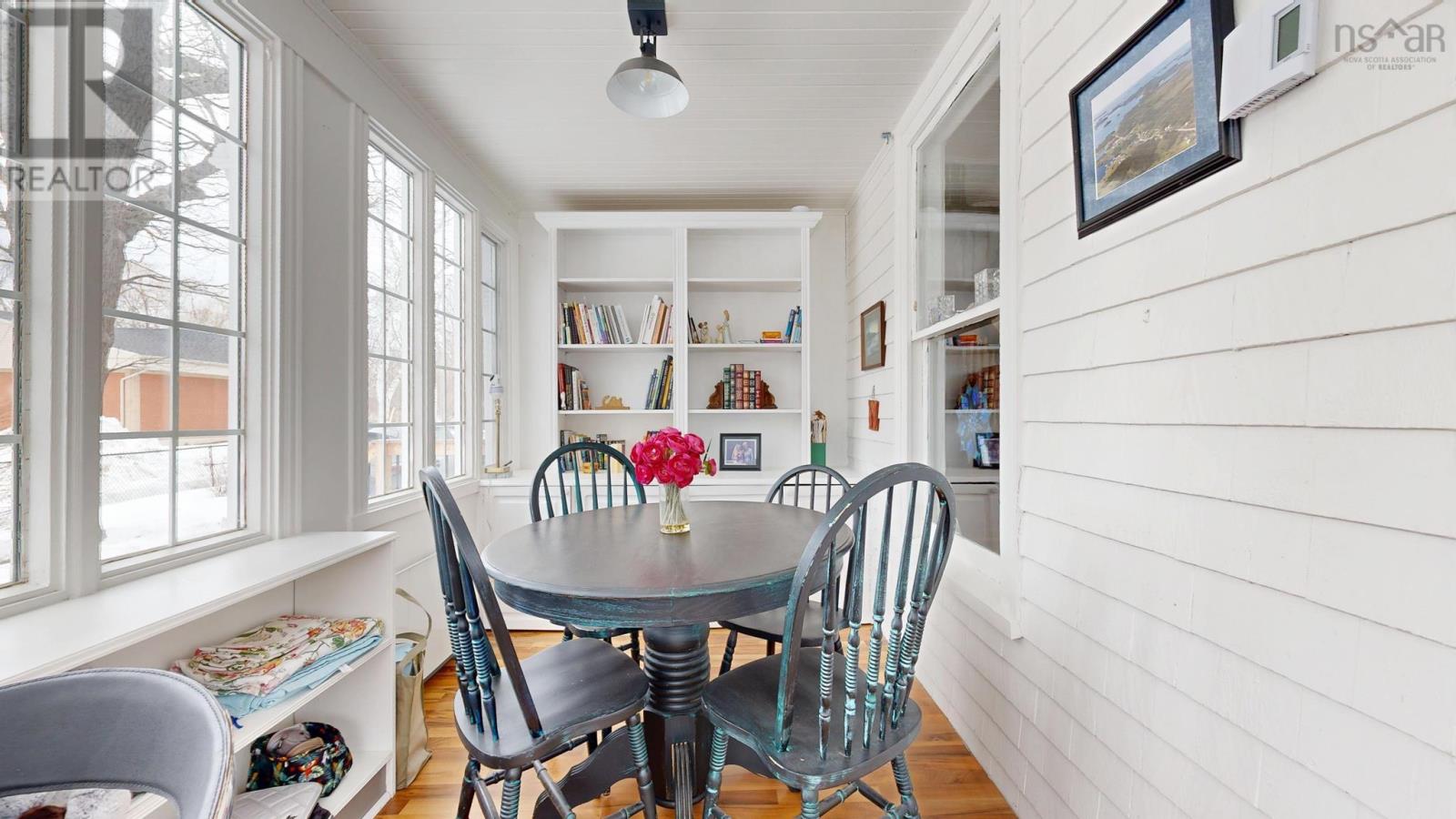 1484 Bridge Street - 46