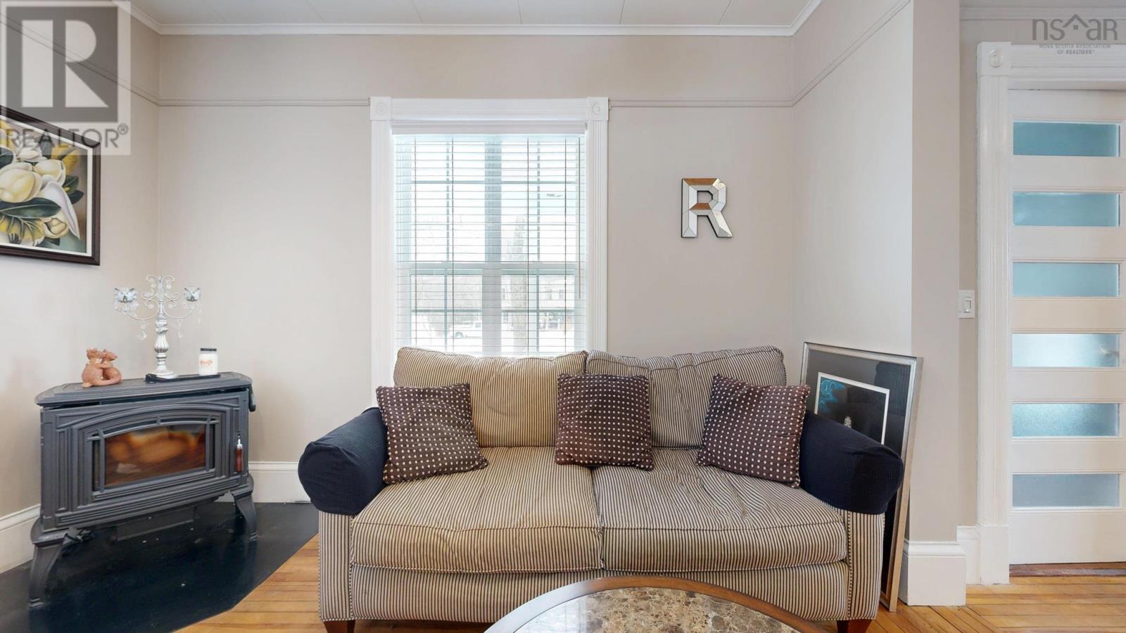 1484 Bridge Street - 29
