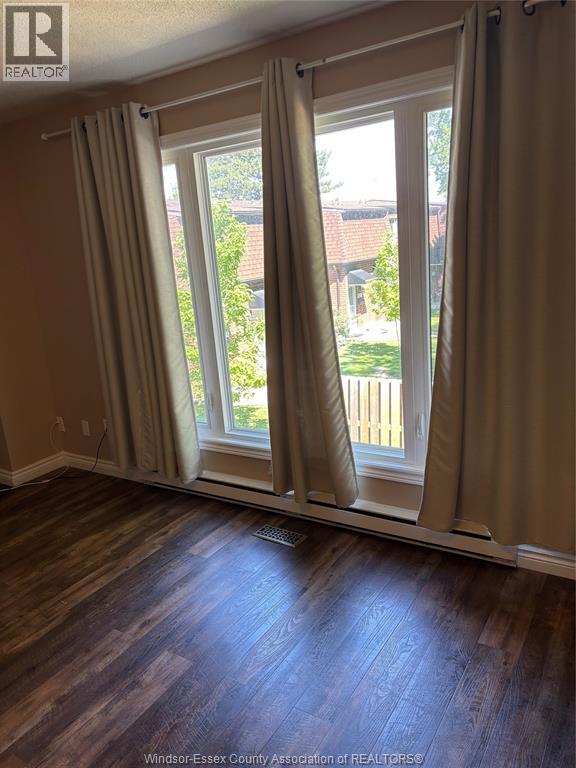 6266 THORNBERRY CRESCENT - 11