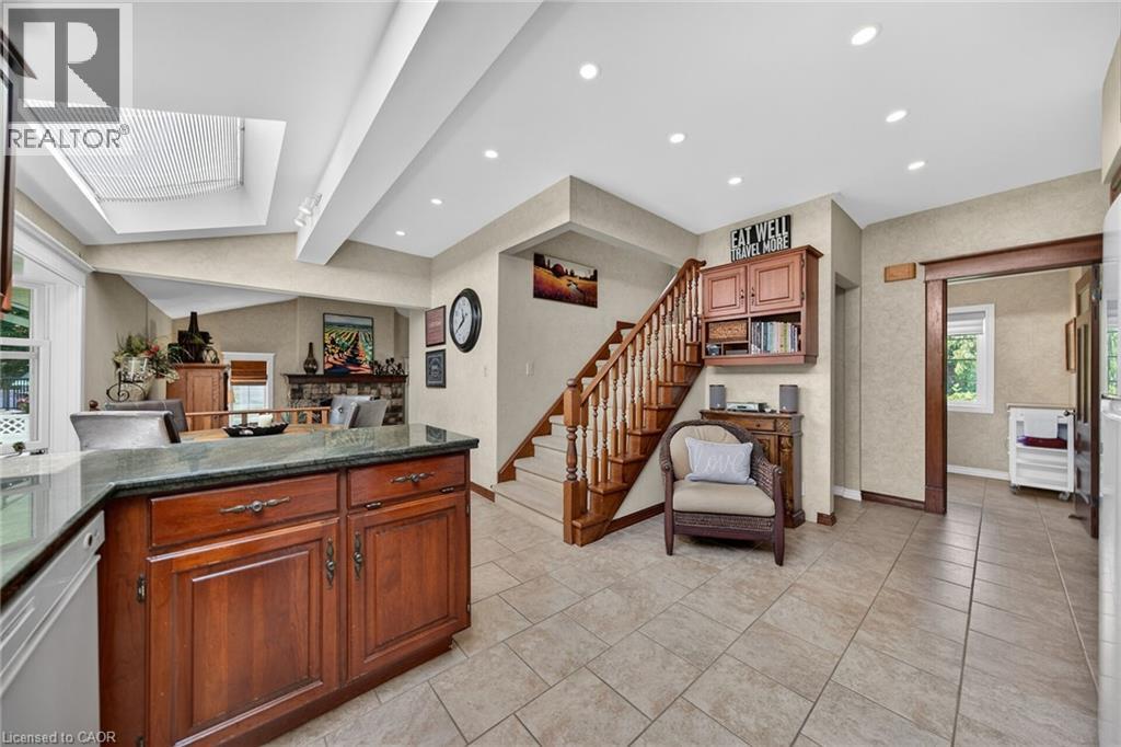24-26 MAPLE Avenue - 25