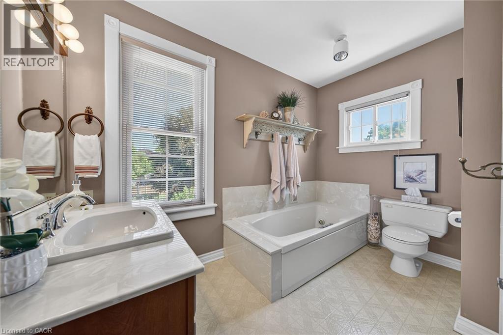 24-26 MAPLE Avenue - 39