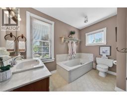 24-26 Maple Avenue, Grimsby, ON L3M3B6 Photo 39