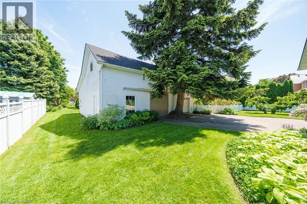 24-26 MAPLE Avenue - 42